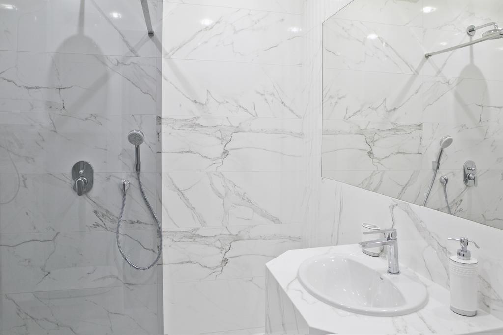 Elegant City Center Apartment 7A Krakow Luaran gambar
